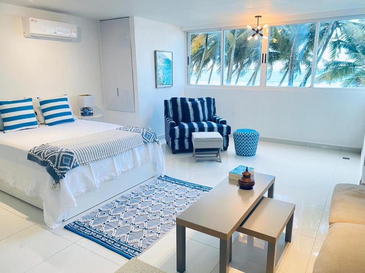 Kasa Las Palmas Ocean View Beachfront Condo Pool San Juan Eksteriør billede