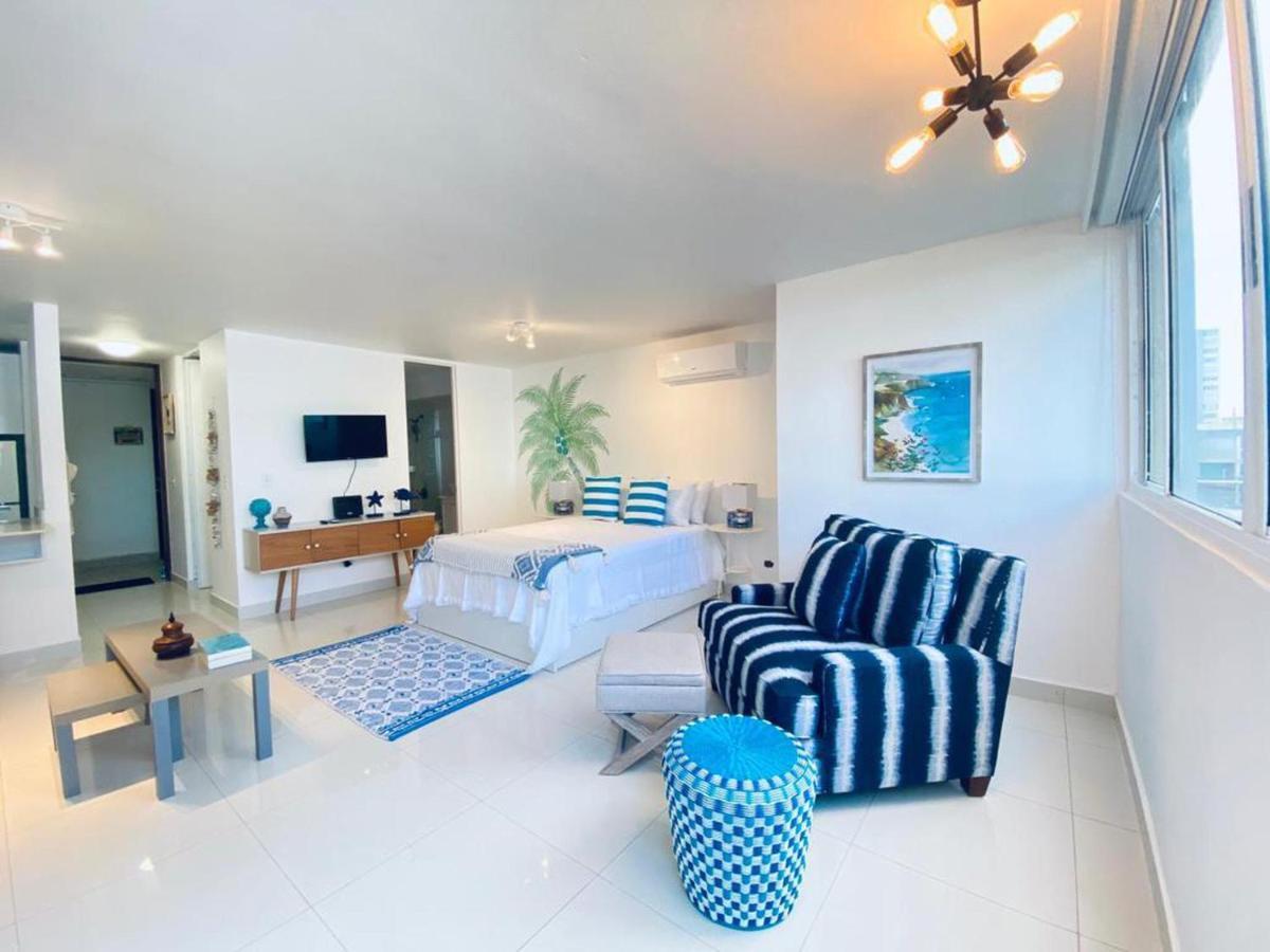 Kasa Las Palmas Ocean View Beachfront Condo Pool San Juan Eksteriør billede