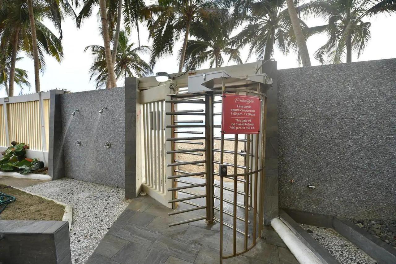 Kasa Las Palmas Ocean View Beachfront Condo Pool San Juan Eksteriør billede